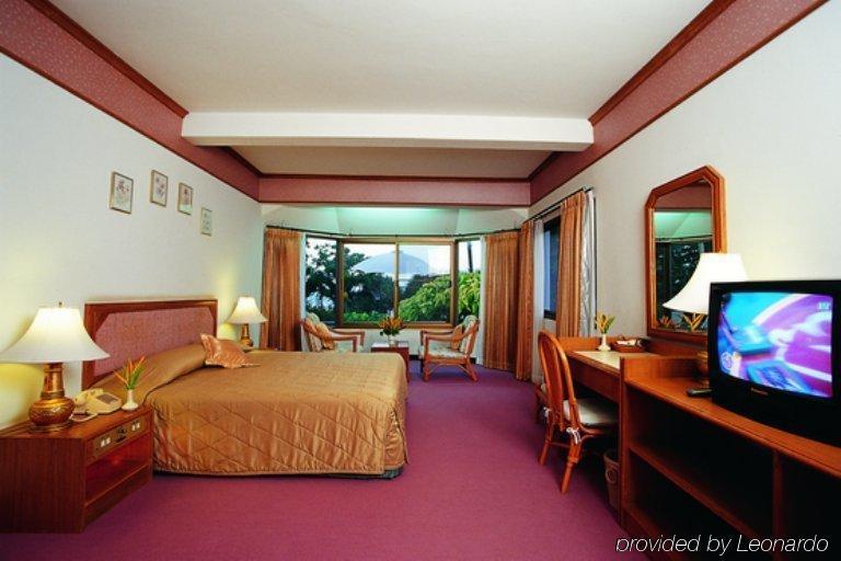 Palmeraie Beach Hotel, Rayong Ban Ang Eksteriør billede